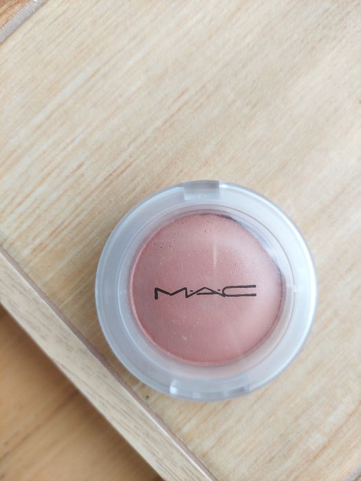 Róż do policzków Mac Glow Play blush