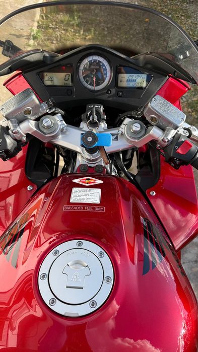 VFR 800 Honda 2006 Interessados entrar em contato com Carlos 968590472