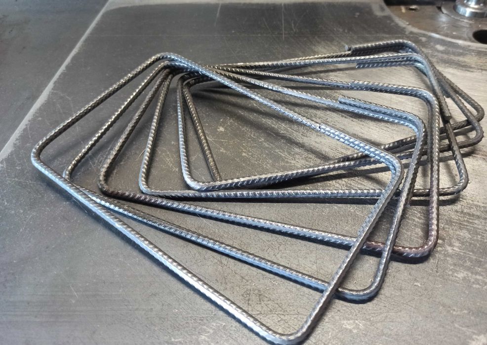 Strzemiona (jarzemka) zbrojeniowe - budowlane do zbrojenia betonu stal