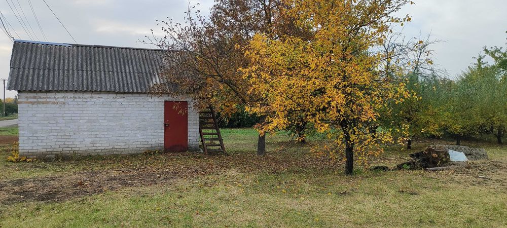 Продам Будинок із білої цегли в с. Погреби  . 20000 дол США