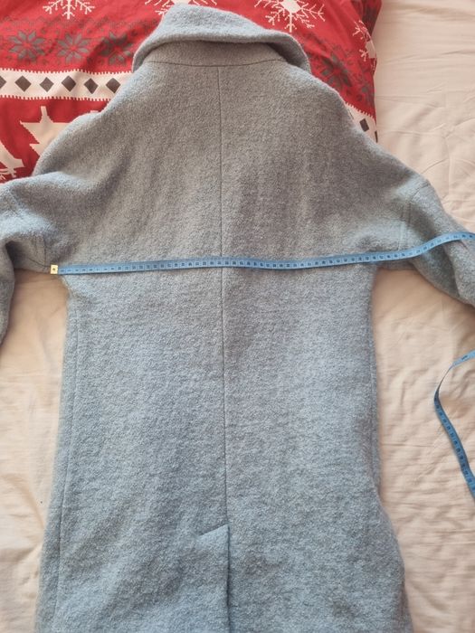 Zimowy płaszcz 140/146