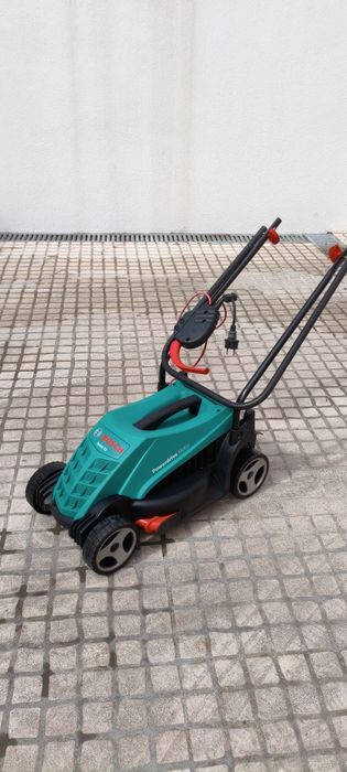 Corta relva Bosch Rotak 32 ki