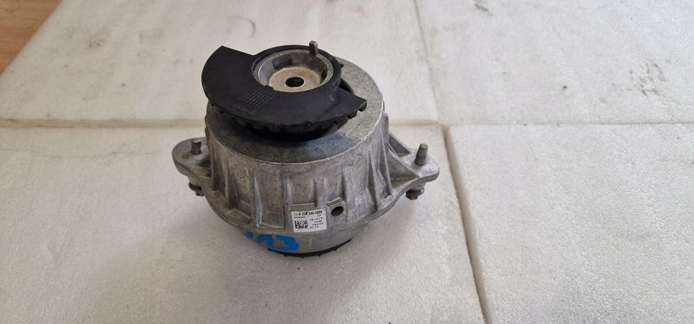 Poduszka Zawieszenia Silnika 2.0 CDI MERCEDES W238 W213 2018 A2382400200