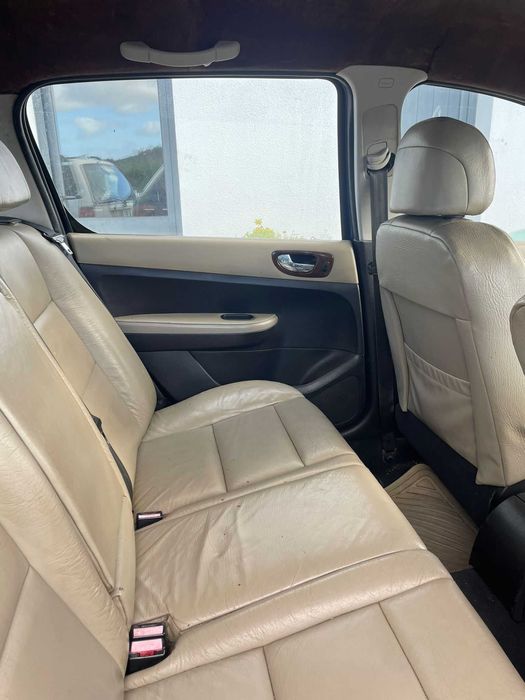 Peugeot 307 1.6 gasolina 108 cv 2001