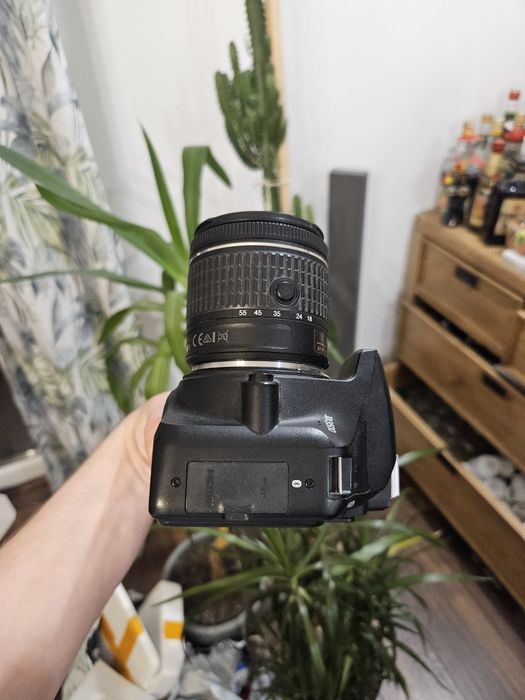 Nikon D3500 + AF-P 18–55 VR – niski przebieg tylko 5476