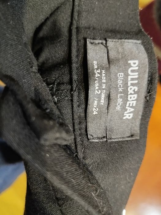 Calça modelo largo