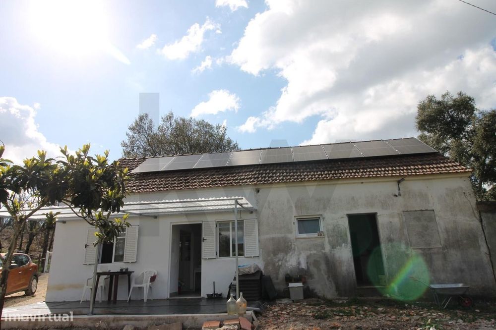 Refurbished T1 House Located on a Farmstead in Ferreira do Zêzere