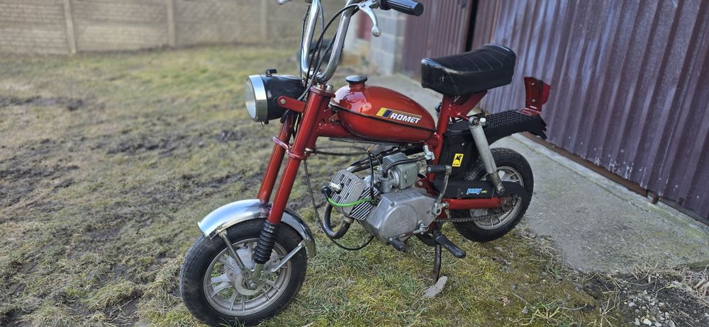 Sprzedam romet pony m2 motorynka tabakowa w calosci lub czesci  Cena Ostateczna