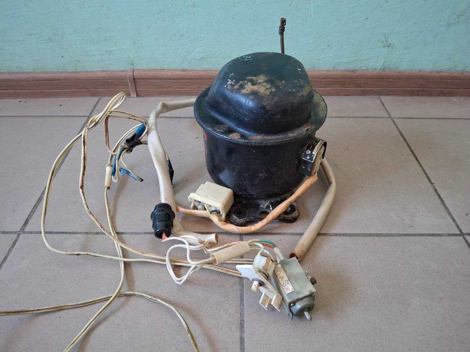 Компрессор холодильника Snaige