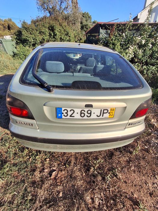 Megane 1.9 td 1998 . Santiago do cacem