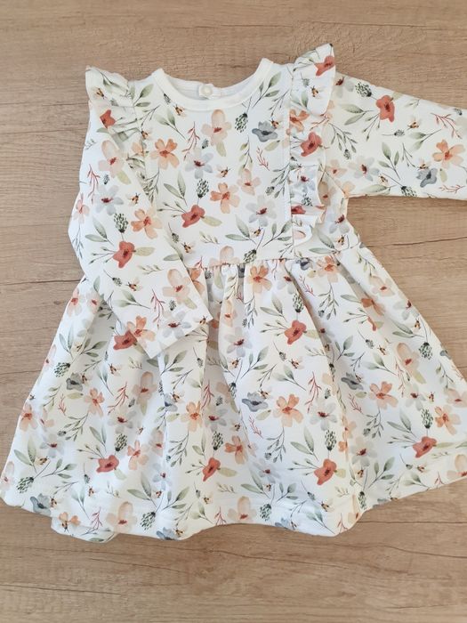 Sukienka niemowlęca roczek, wesele, komunia r.74