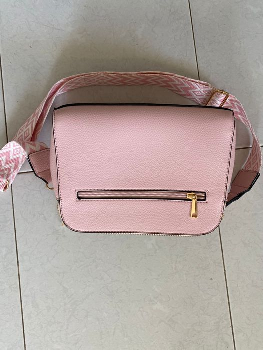 Mala cor rosa bebe
