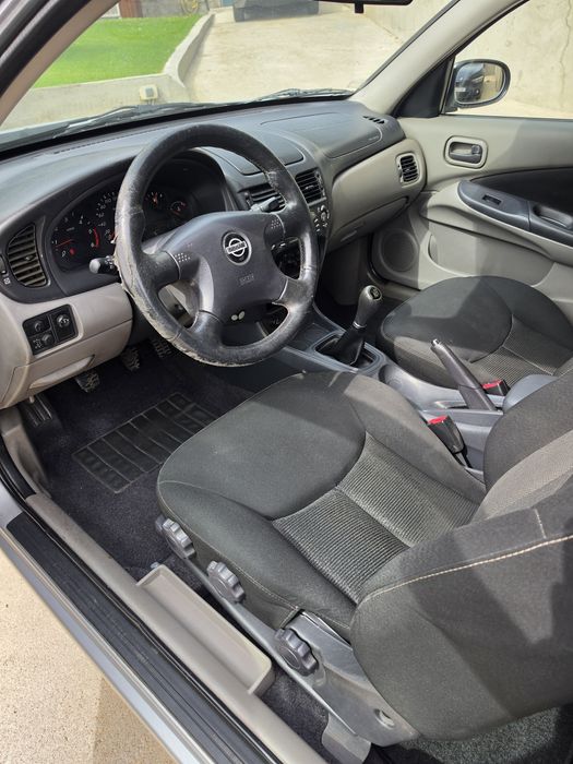 Nissan Almera 2.2