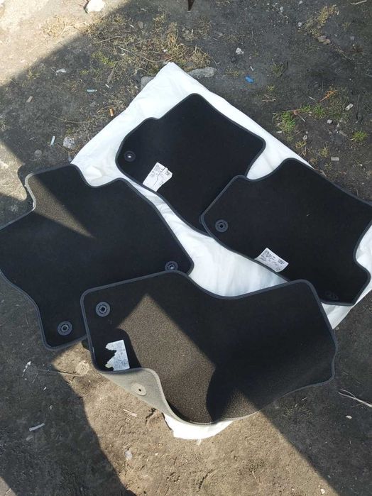 Dywaniki welurowe ORYGINAŁ do samochodu AUDI  A3