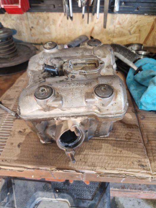 Kompletna glowica do suzuki kingquad 700