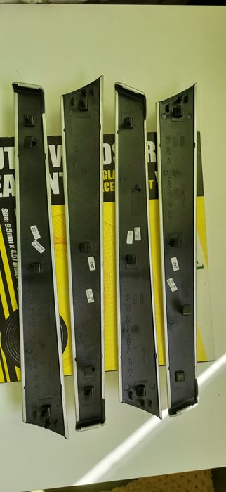 AUDI A3 8P- деталі салону: алюміній, ручки, решітки динаміків