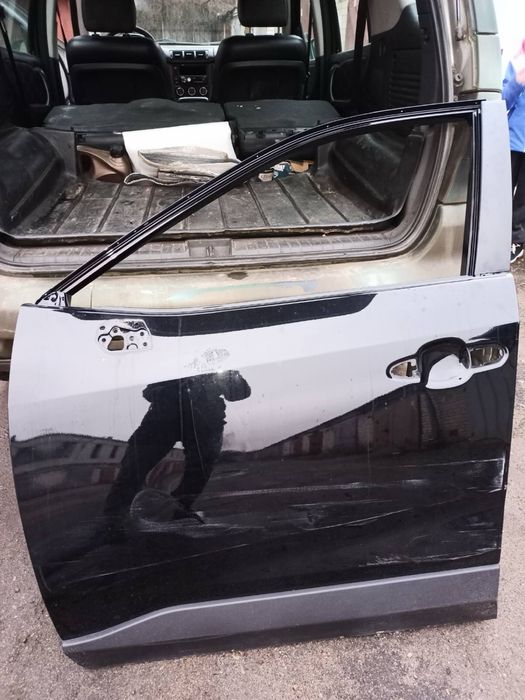 Toyota rav 4 , двері 2024