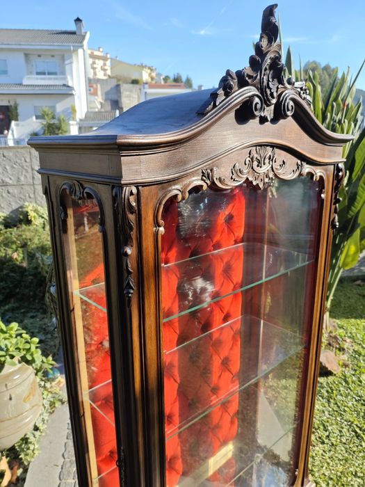 Vitrine Luís XV  em ótimo estado
