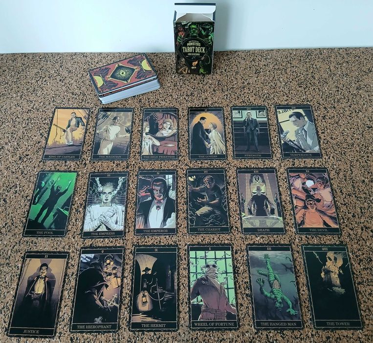 Tarot - Universal Monsters Tarot Deck