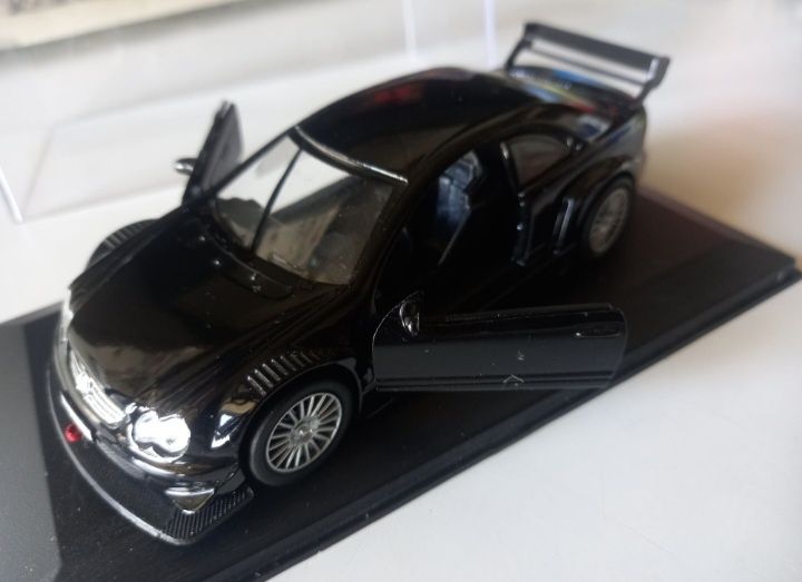 Mercedes escala 1:32