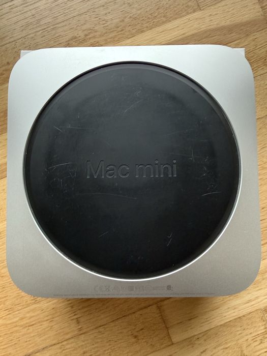 Mac mini / 8GB / 256GB  + klawiatura Apple