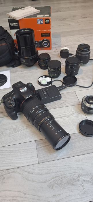 Zestaw sony alfa a57 plus obiektywy i torba