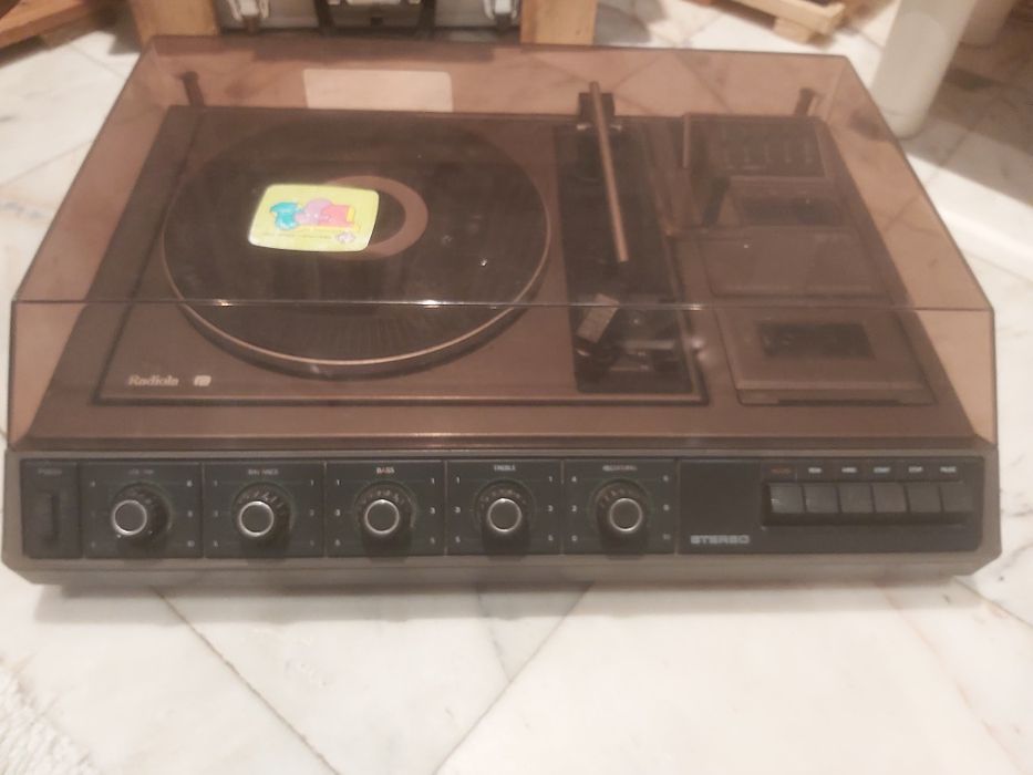 Toca discos Radiola/Gira discos