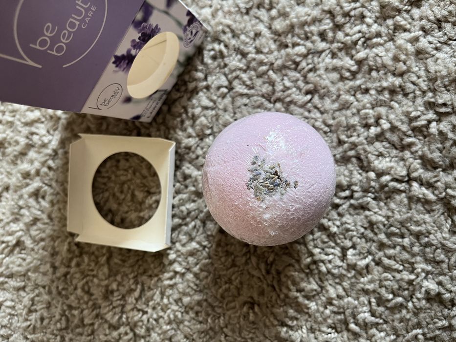 Be Beauty musująca kula do kąpieli duża 165g z suszoną lawenda