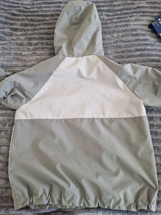 Куртка Zara  плащовка з тонкою синтепоновою підкладкою 140cm