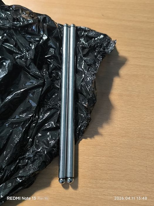 Продам  коромисло клапанів (рокер)4Т  CG125/150(пара) (+штанги )