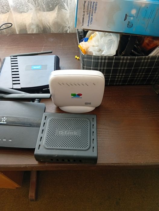 Продам  вайфай роутери