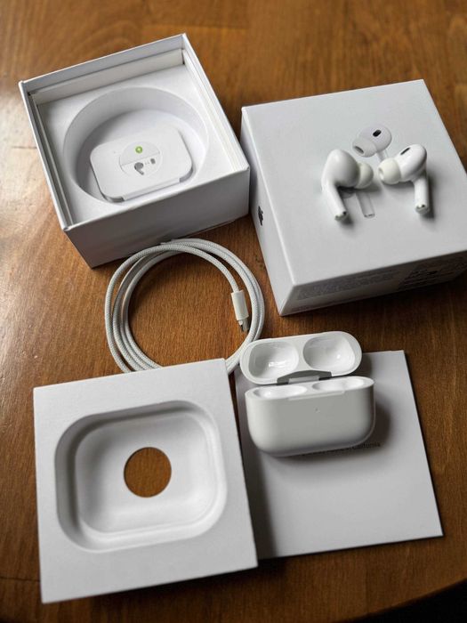 Продаються|кейс|навушники|Airpods pro 2 2ген