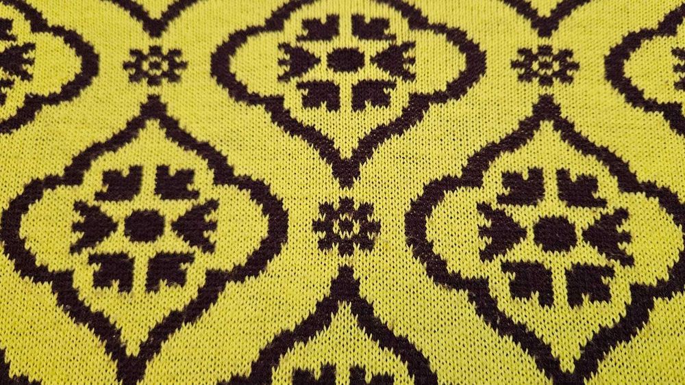 Sueter Amarelo e Marrom Armazém (s) (desconto: 50% off!)