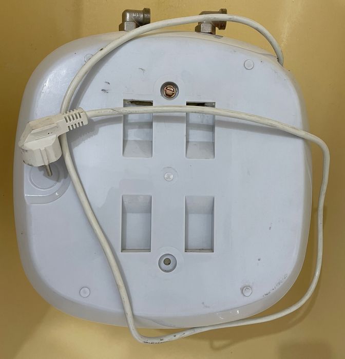 Водонагреватель бойлер Thermex H 15 потек бак