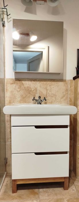 Zestaw do łazienki szafka z umywalką + szafka z lustrem