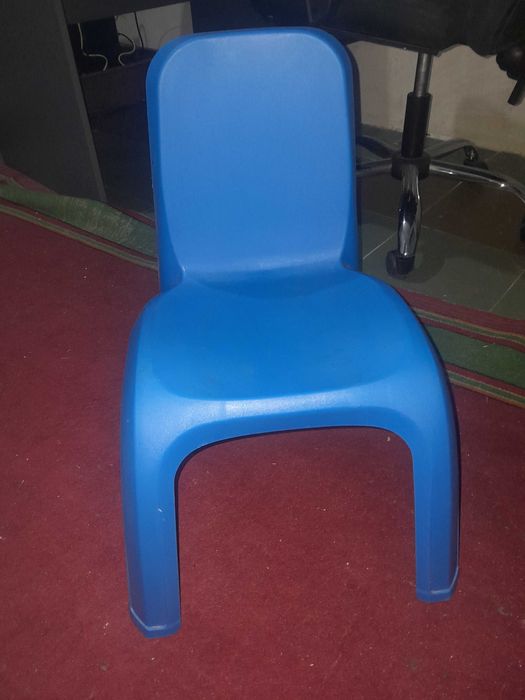 Стілець дитячий блакитний Алеана, б/у