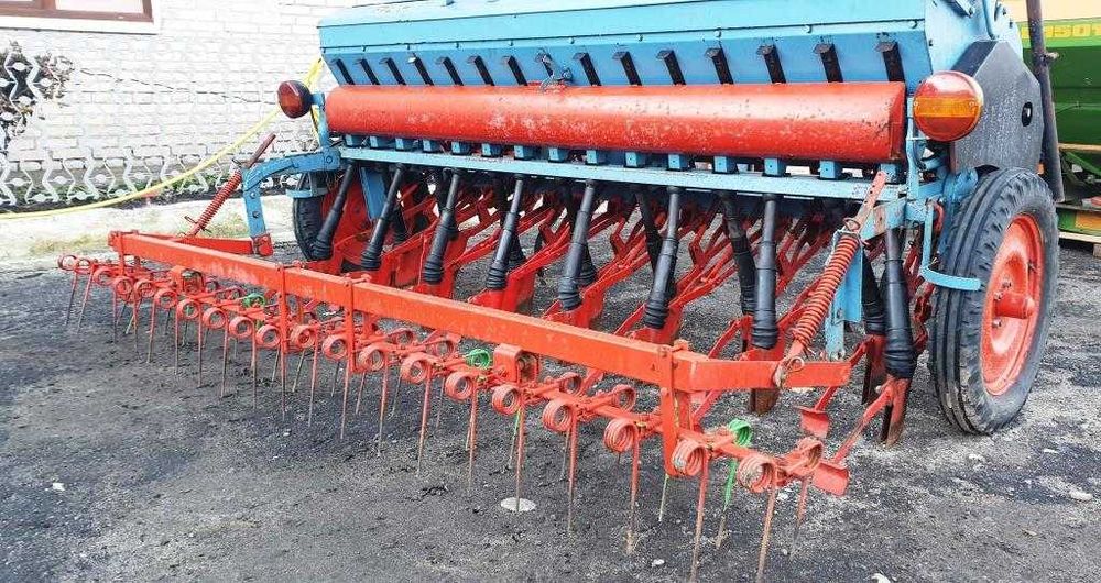 Сівалка навісна точного висіву Isaria (2.5м, 15ряд.)