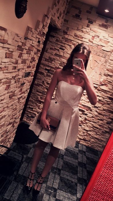 piękna, krótka sukienka ecru/złoto na wesele/studniówkę XS