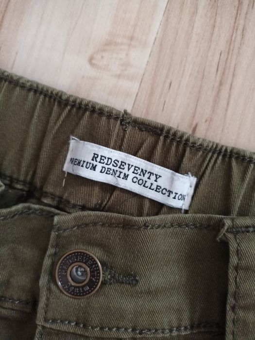 Spodnie khaki roz.34