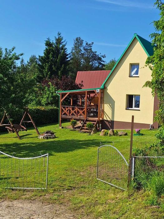 Domek letniskowy nad jeziorem na wakacje