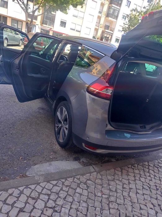 RENAULT SCENIC 1.7  DCI  7 LUGARES c/ TECTO PANORÂMICO