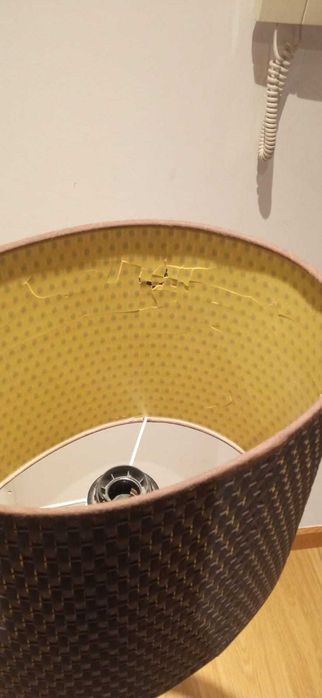 Candeeiro de pé com base inox