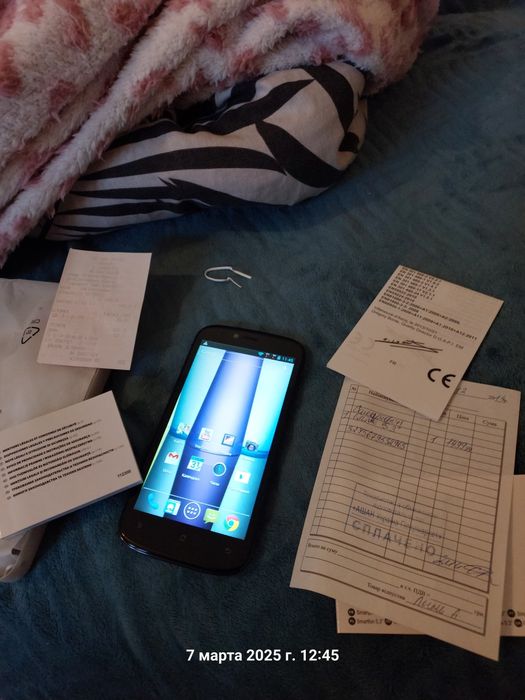 продам смартфон QILIVE Q.4122