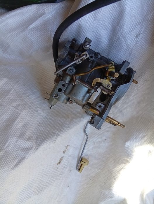 Продаюэлектроное зажигание и карбюратор