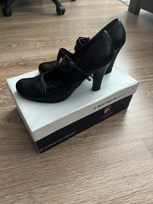 Босоніжки всі по 100 грн