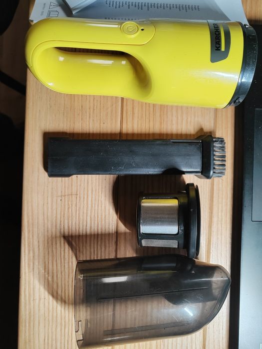 Ручний пилосос Karcher CVH 2 (1.198-401.0)