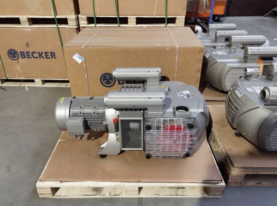 Pompa próżniowa BECKER VTLF 2.250 CNC przemysłowa - mozliwy montaz
