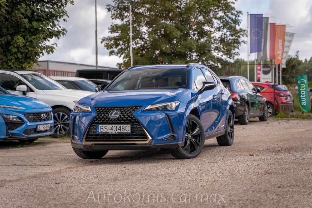 Lexus UX 2.0 Hybrid AWD 184KM
