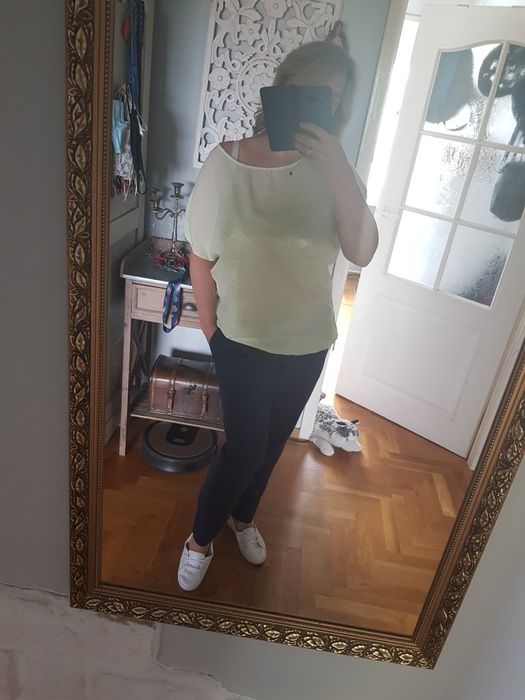 Piękna zwiewna bluzka oversize