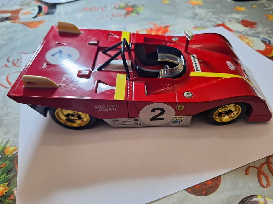 Miniatura escala 1:18 - Ferrari